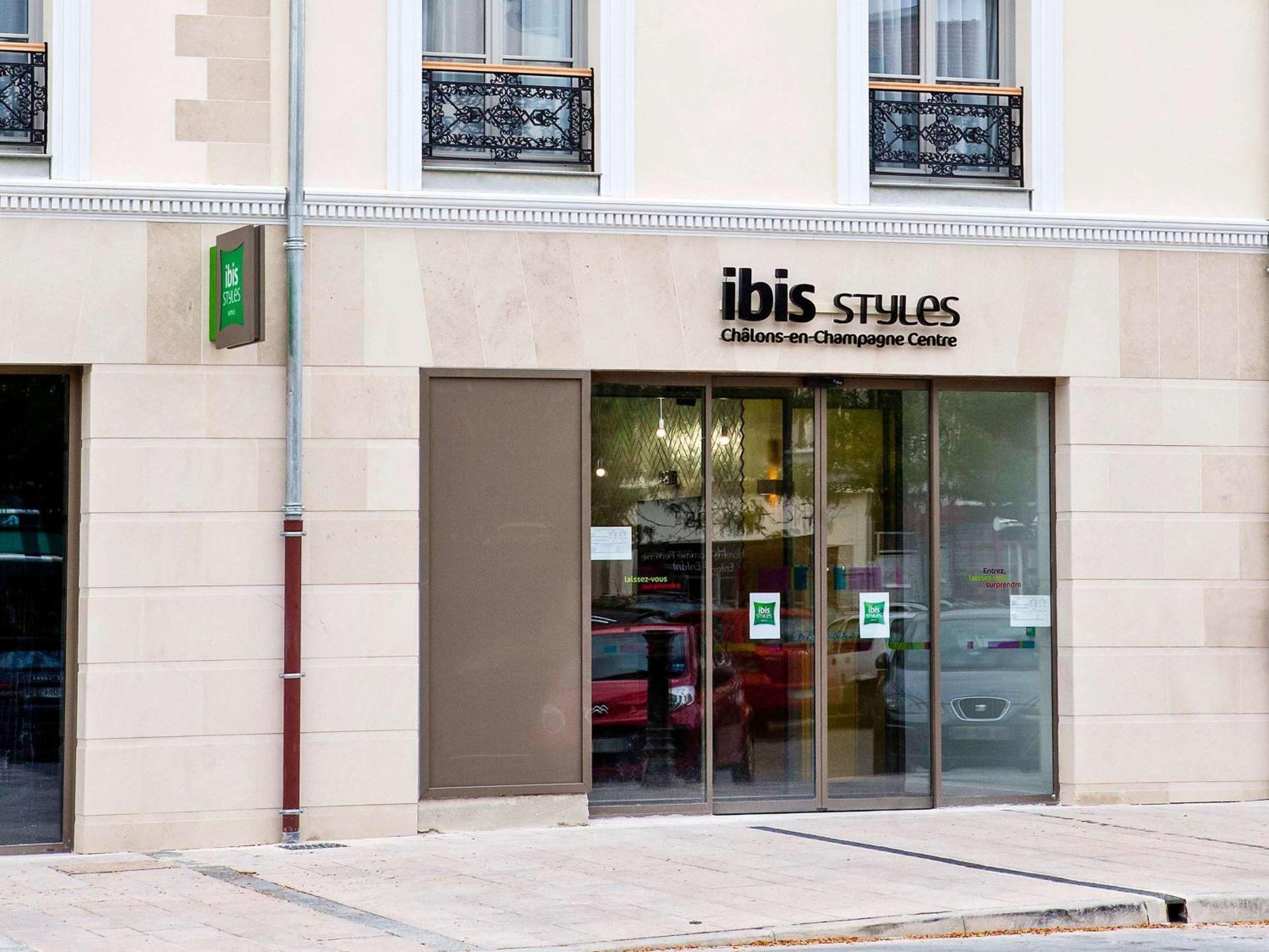 Ibis Styles Chalons En Champagne Centre Hotel Екстериор снимка