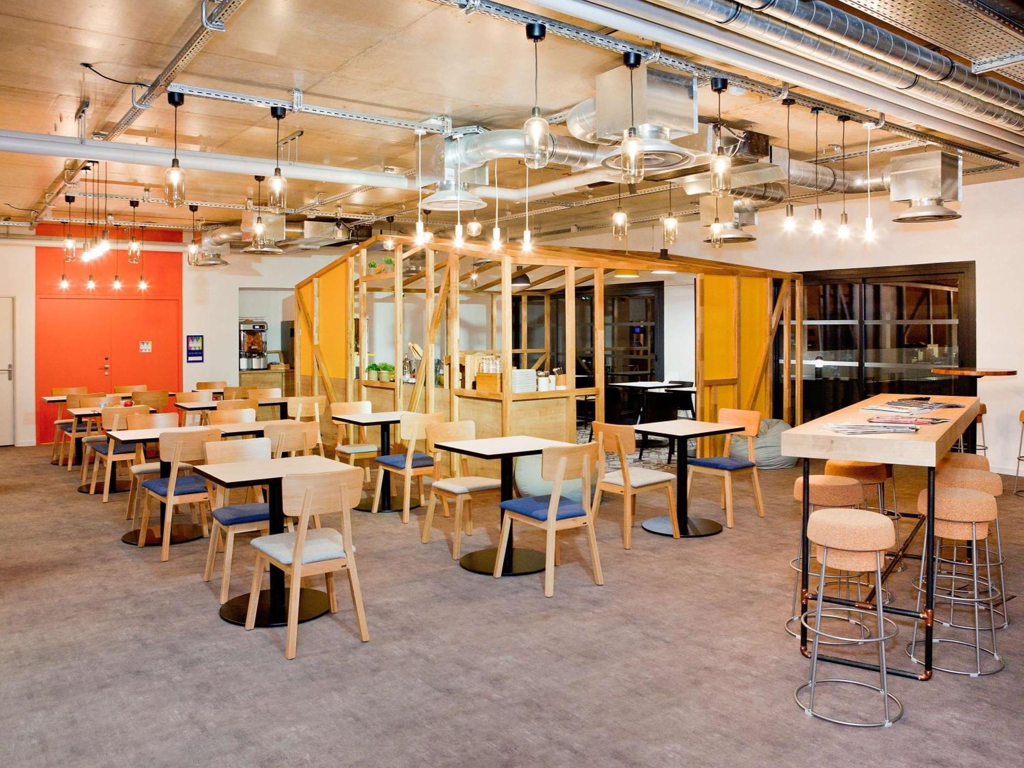 Ibis Styles Chalons En Champagne Centre Hotel Екстериор снимка