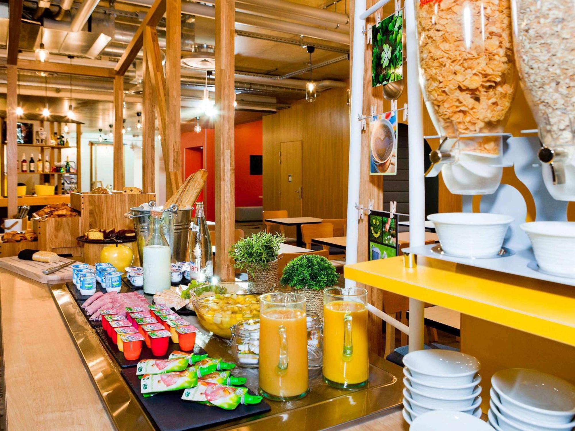 Ibis Styles Chalons En Champagne Centre Hotel Екстериор снимка