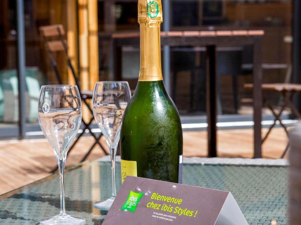 Ibis Styles Chalons En Champagne Centre Hotel Екстериор снимка